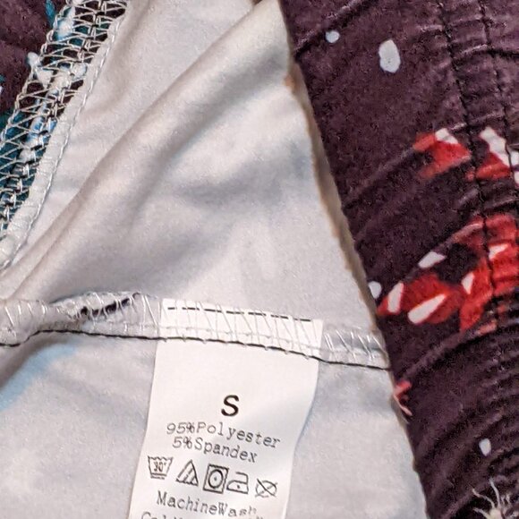 Christmas Leggings 3 pair to fit approx Adult XS or Youth 16 - Picture 4 of 6